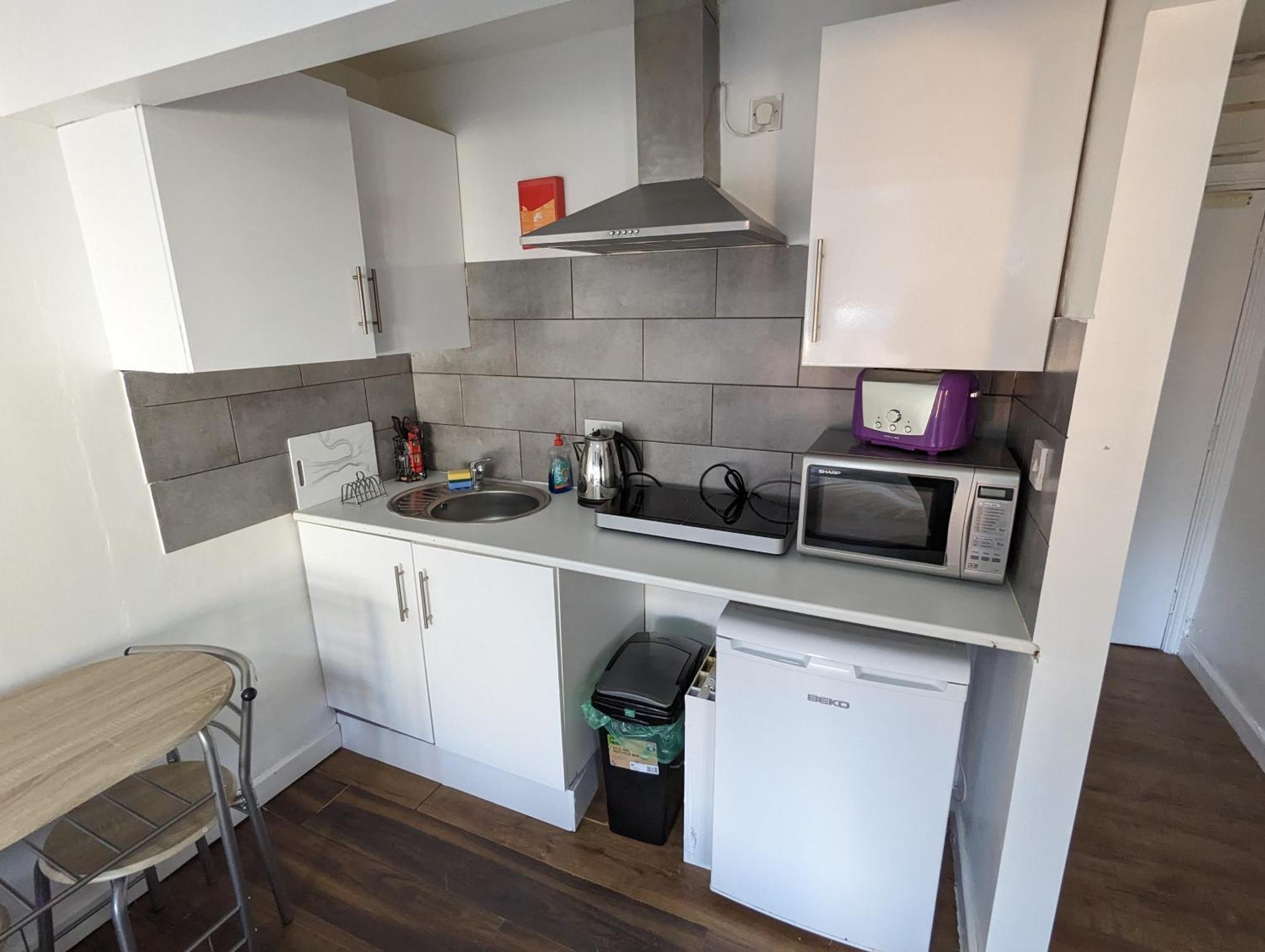 Inner-City Apartments - Basic Amenites Cardiff Zewnętrze zdjęcie