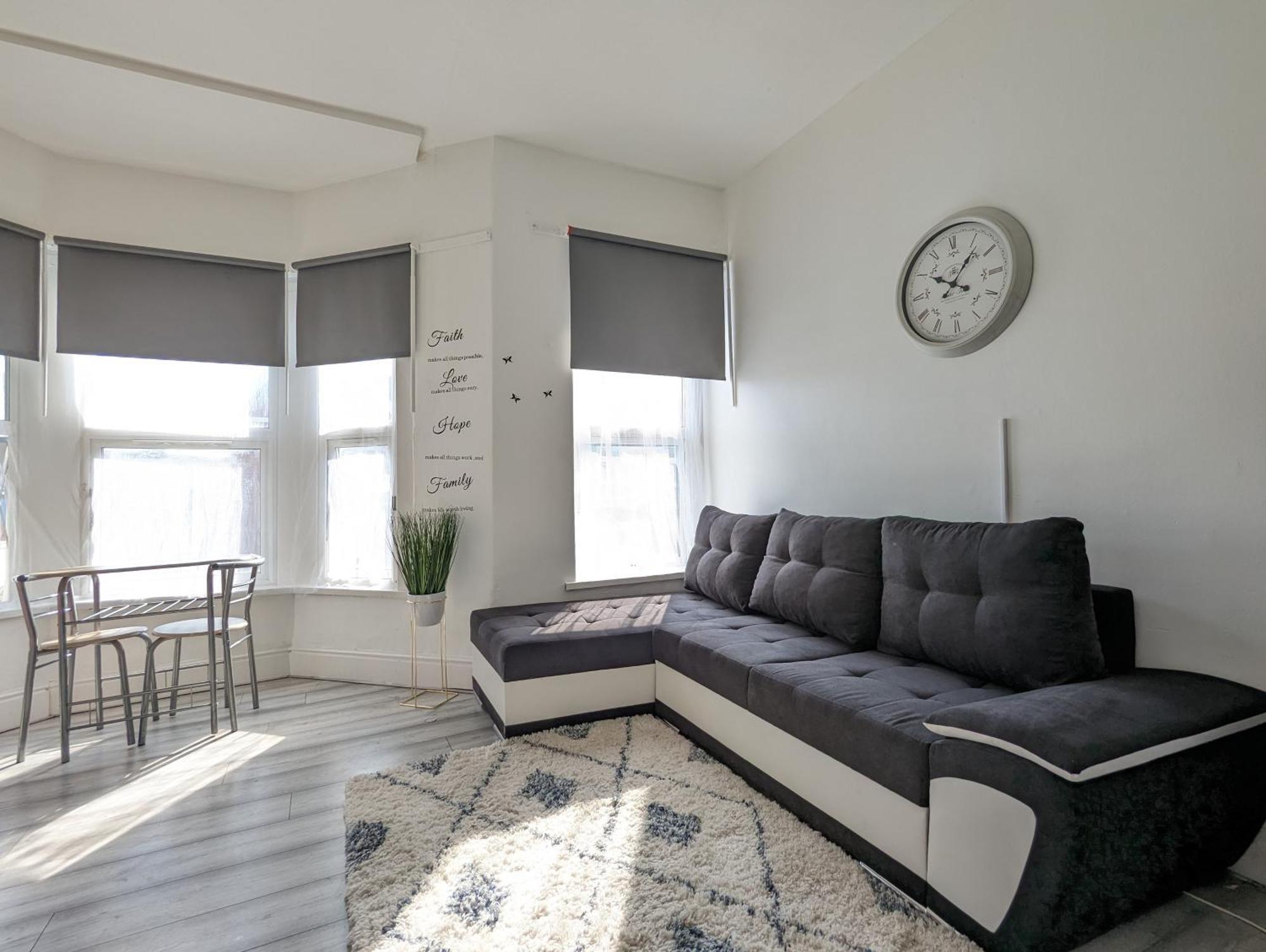 Inner-City Apartments - Basic Amenites Cardiff Zewnętrze zdjęcie