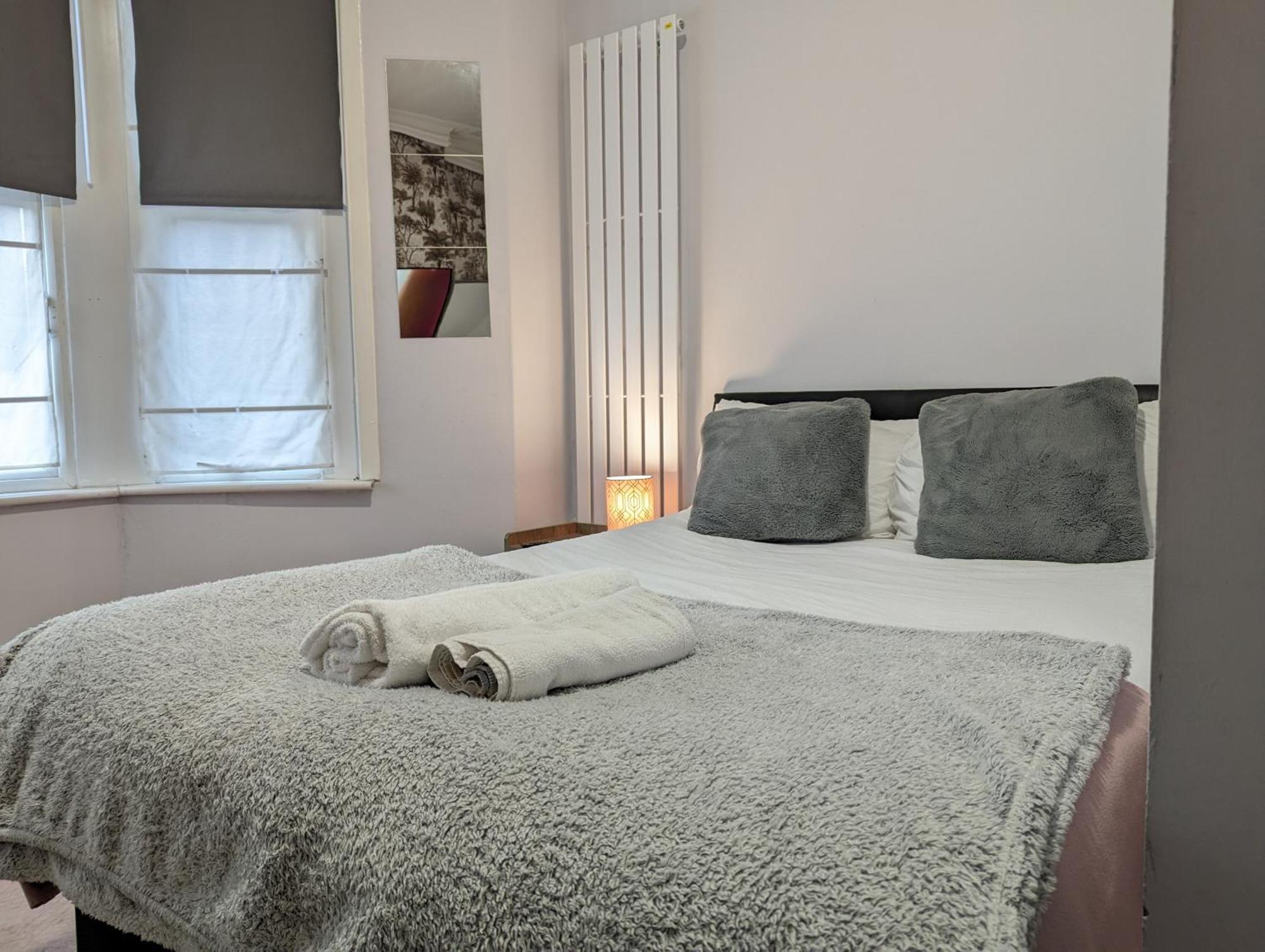 Inner-City Apartments - Basic Amenites Cardiff Zewnętrze zdjęcie