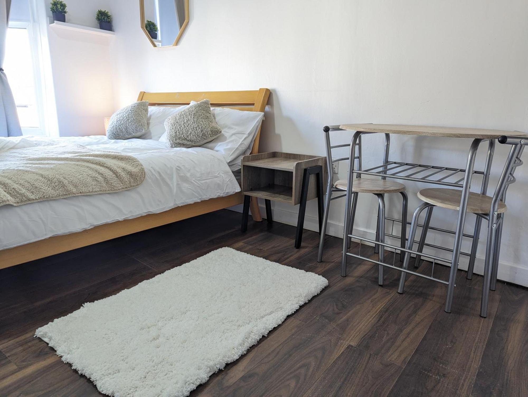 Inner-City Apartments - Basic Amenites Cardiff Zewnętrze zdjęcie